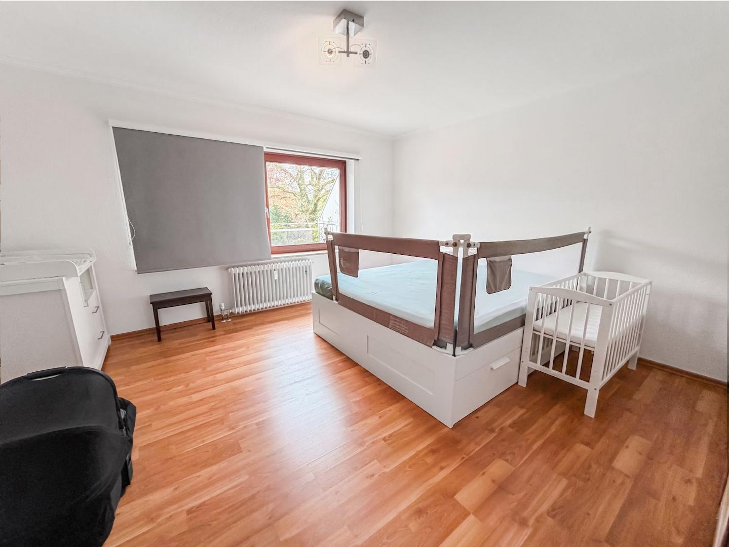Großes Schlafzimmer