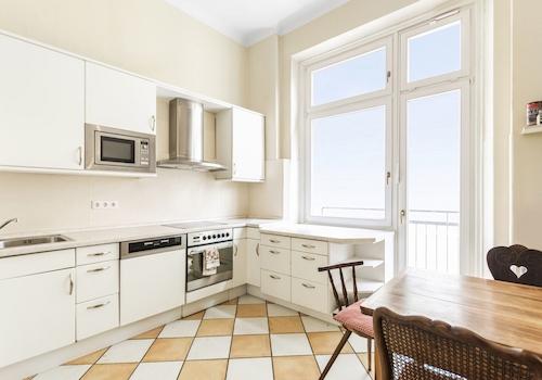Küche mit französischem Balkon
