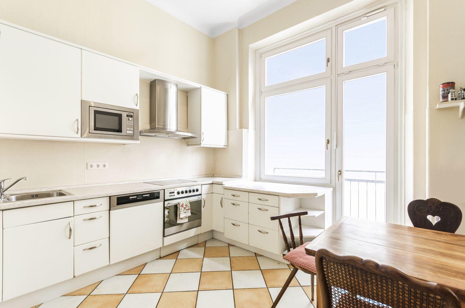 Küche mit französischem Balkon