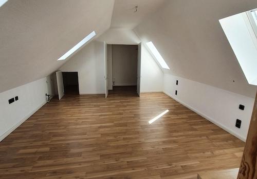 begehb. Kleiderschr. rechts