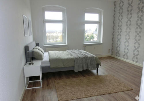 Schlafzimmer (ki-möbliert)
