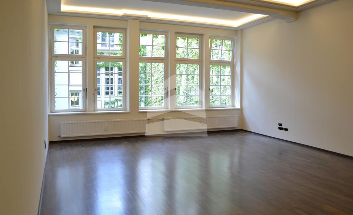 Musterbild Büro