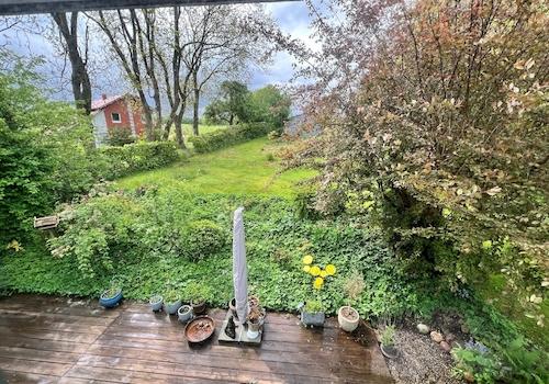Terrasse und Ausblick