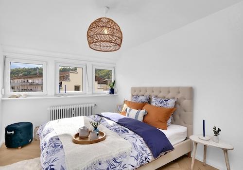 Schlafzimmer 1