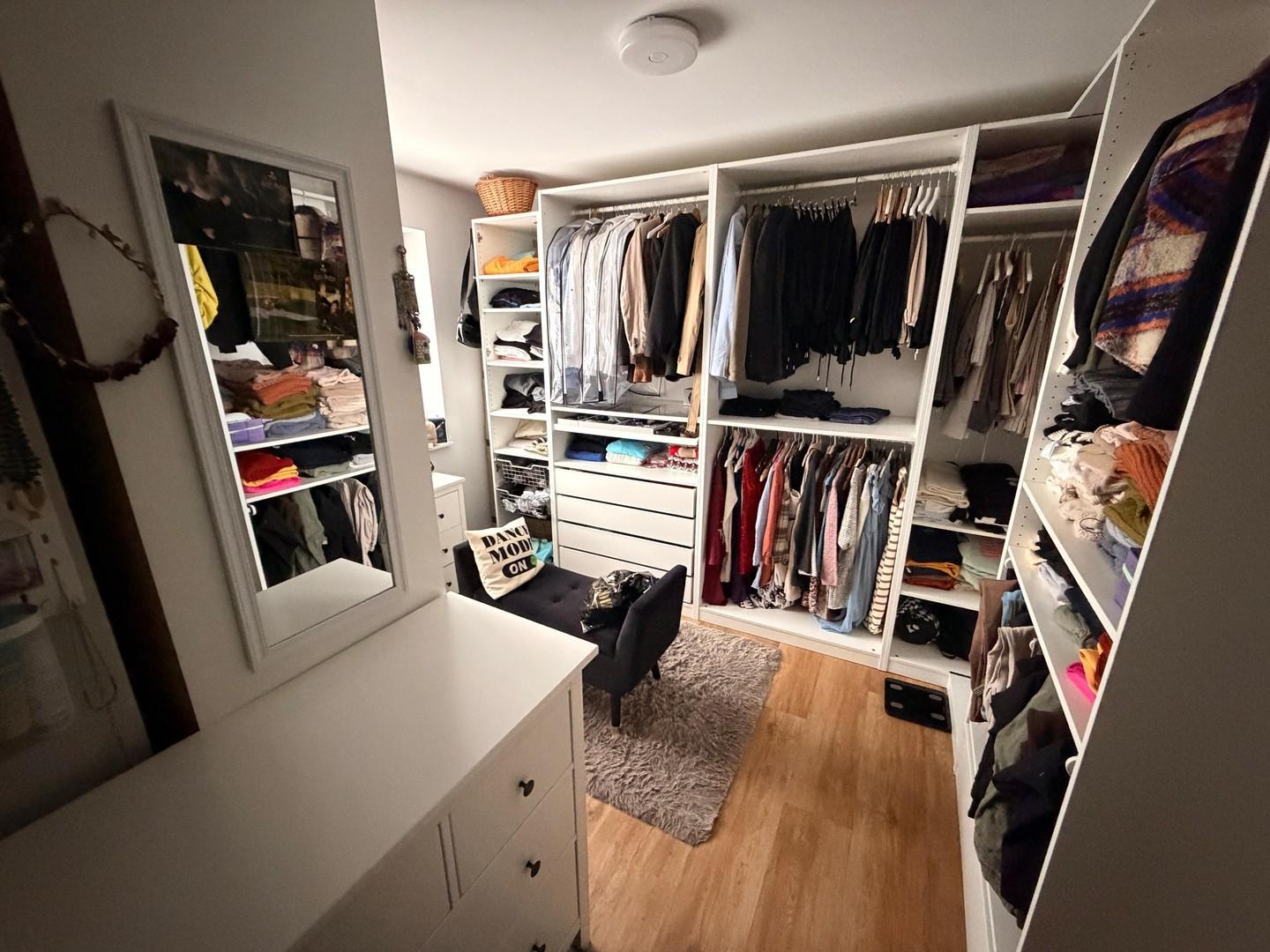 Ankleidezimmer/Schlafzimmer
