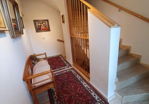 Hauseingang/Treppenhaus