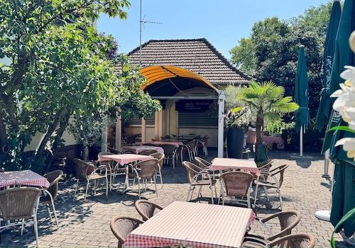 Biergarten, Steakhaus