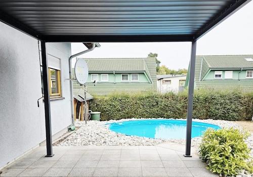 Terasse mit Pool