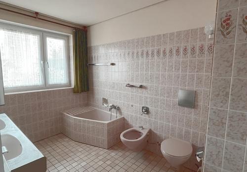 Badezimmer 1