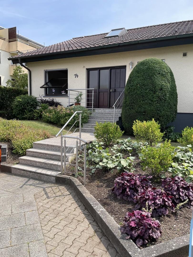 Eingangsbereich außen 2