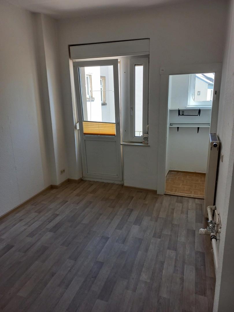 Küche mit kl. Balkon 