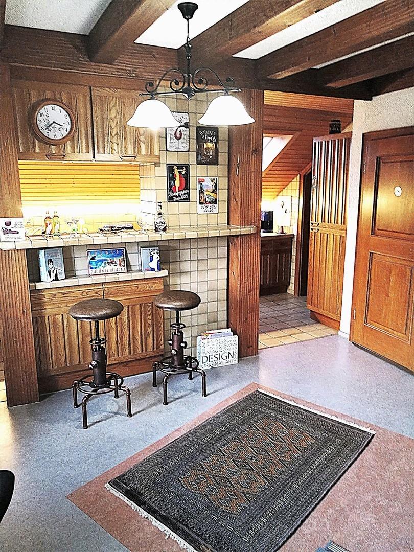 OG Wohnung Bar