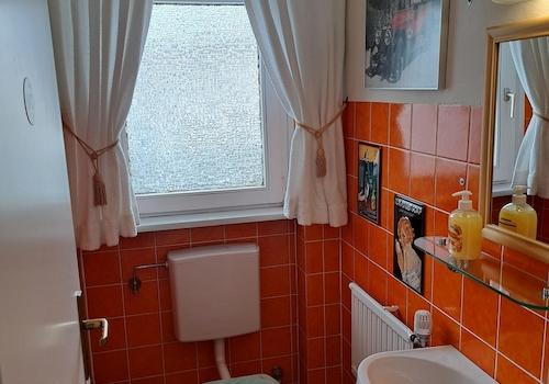EG Wohnung Toilette