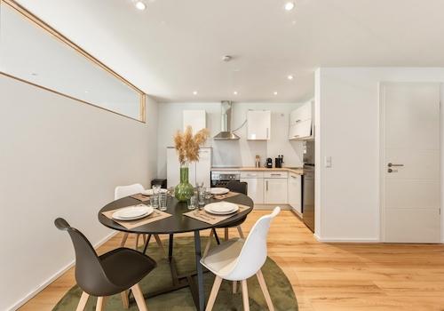 Küche und Esszimmer
