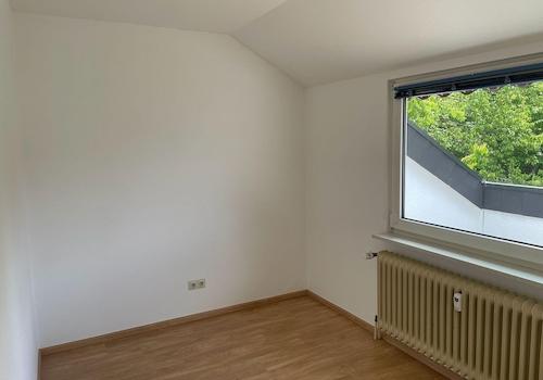 Kinderzimmer mit Balkonzugang