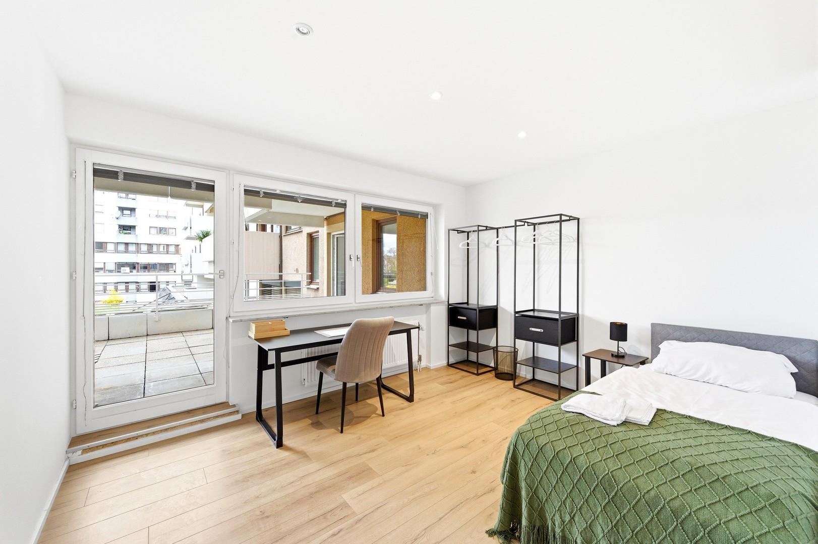 Schlafzimmer 1