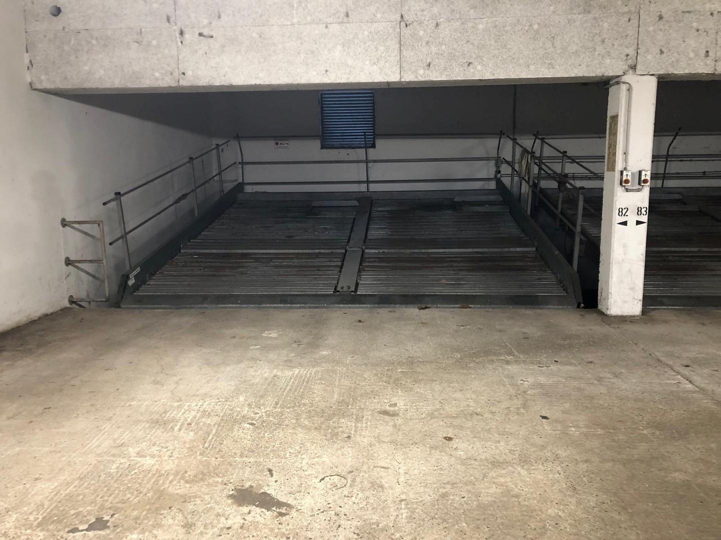 Tiefgaragenplatz