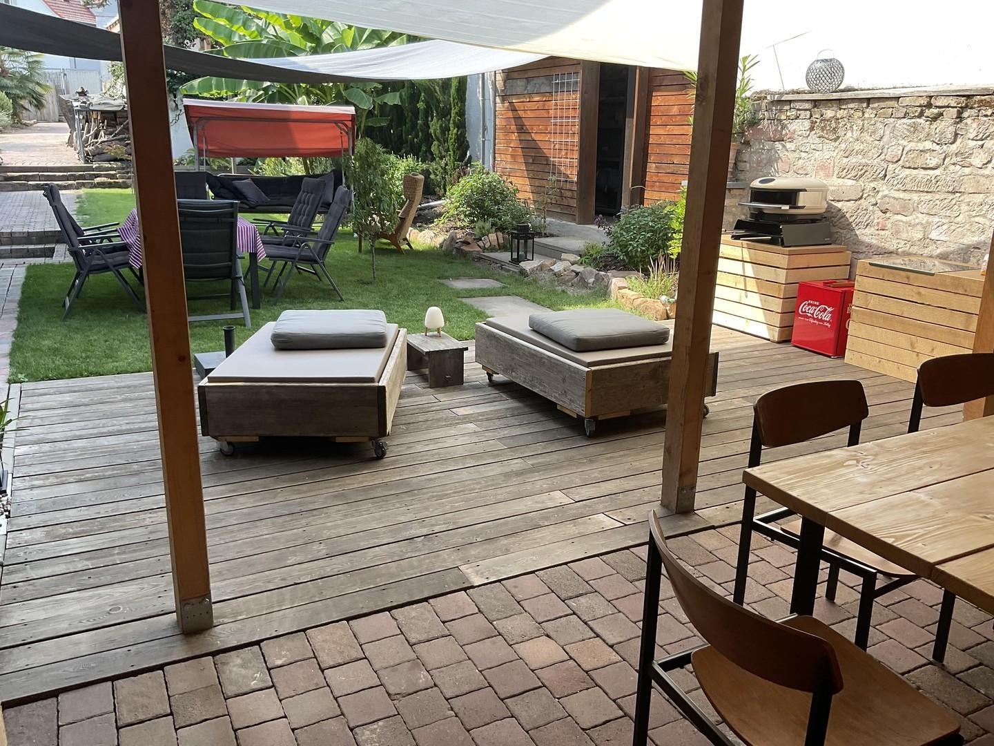Pergola mit Terrasse