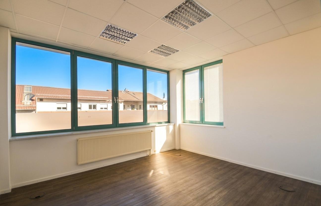 Büro 1