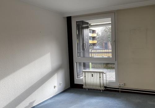 Schlafzimmer mit Blick zur Dachterrasse