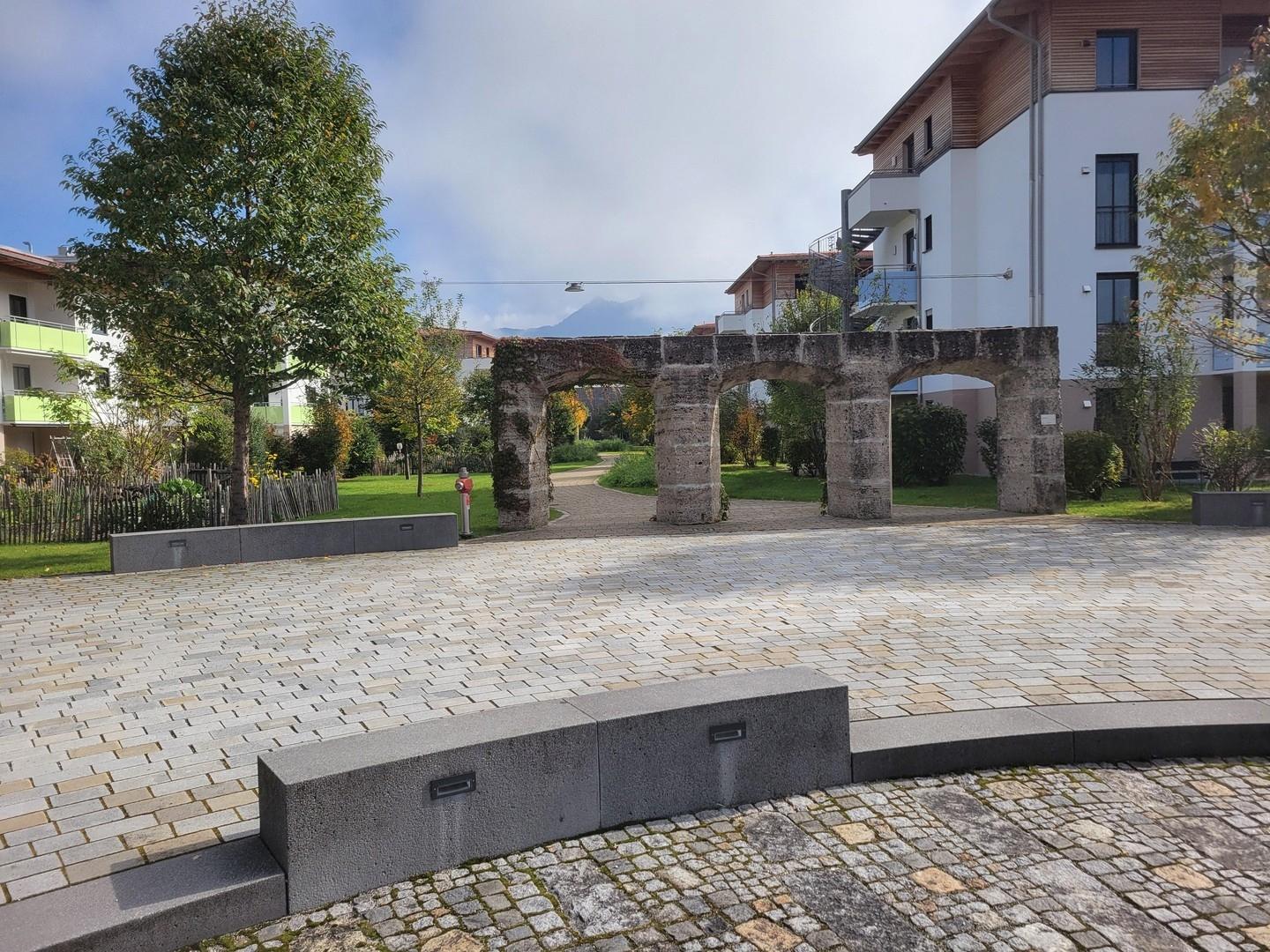 "Brückenplatz"