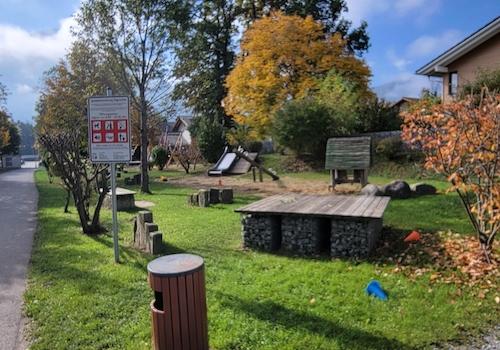Spielplatz "unter den Eichen"
