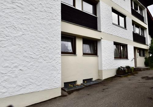 Weg zum Hauseingang