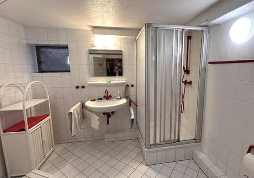 Duschbad im Keller