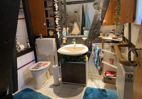 Haus 24 - Badezimmer