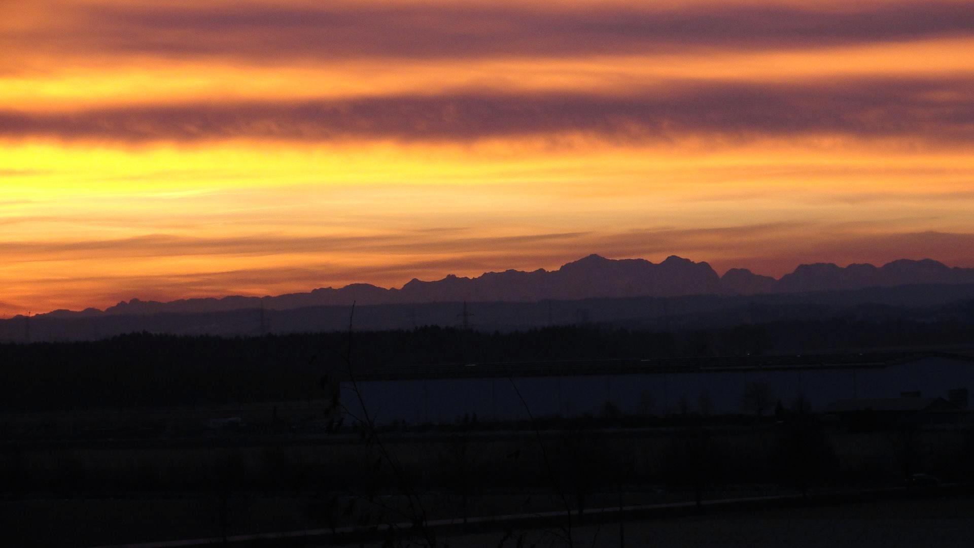 Alpenblick bei Sonnenaufgang