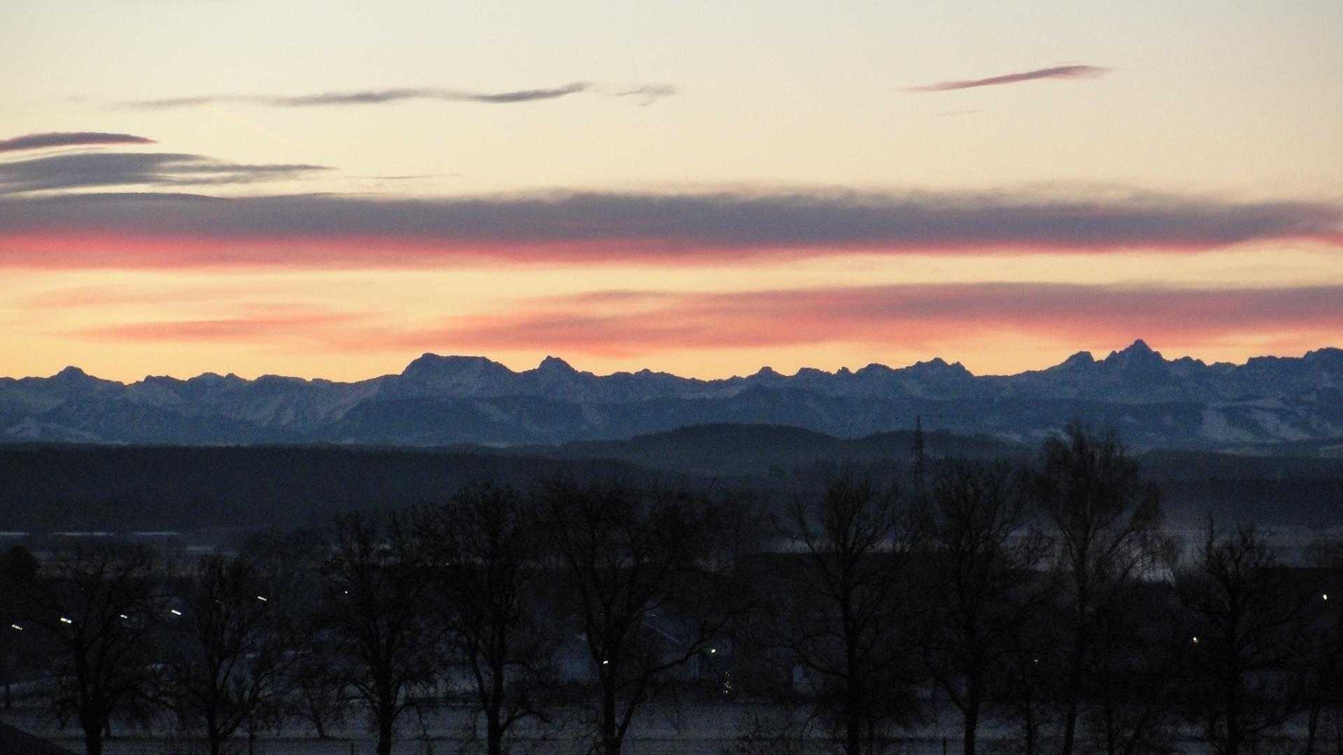 Alpenblick bei Sonnenaufgang
