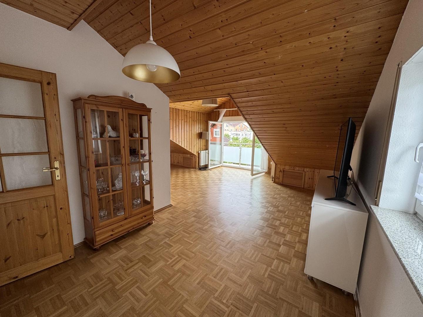 Wohnzimmer + Essbereich
