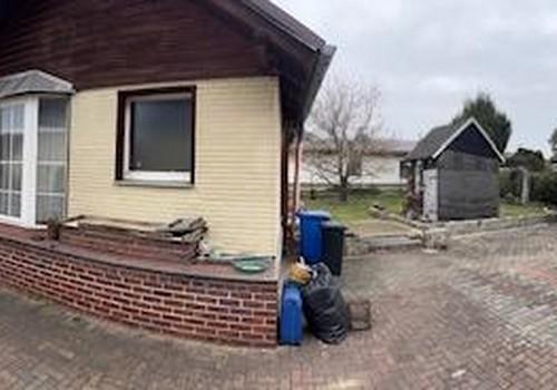 Blick ins Grundstück