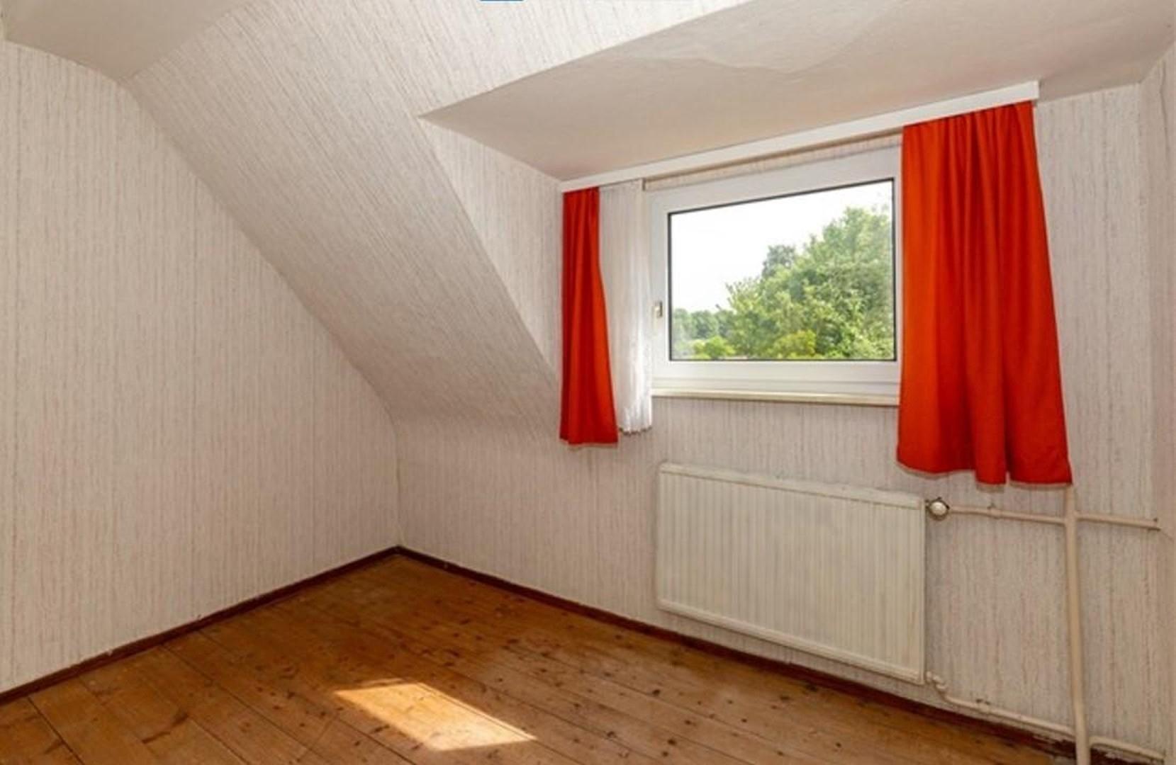 Zimmer 4 a
