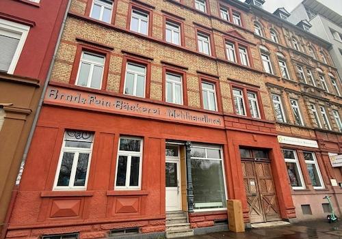 Haus Strassenansicht