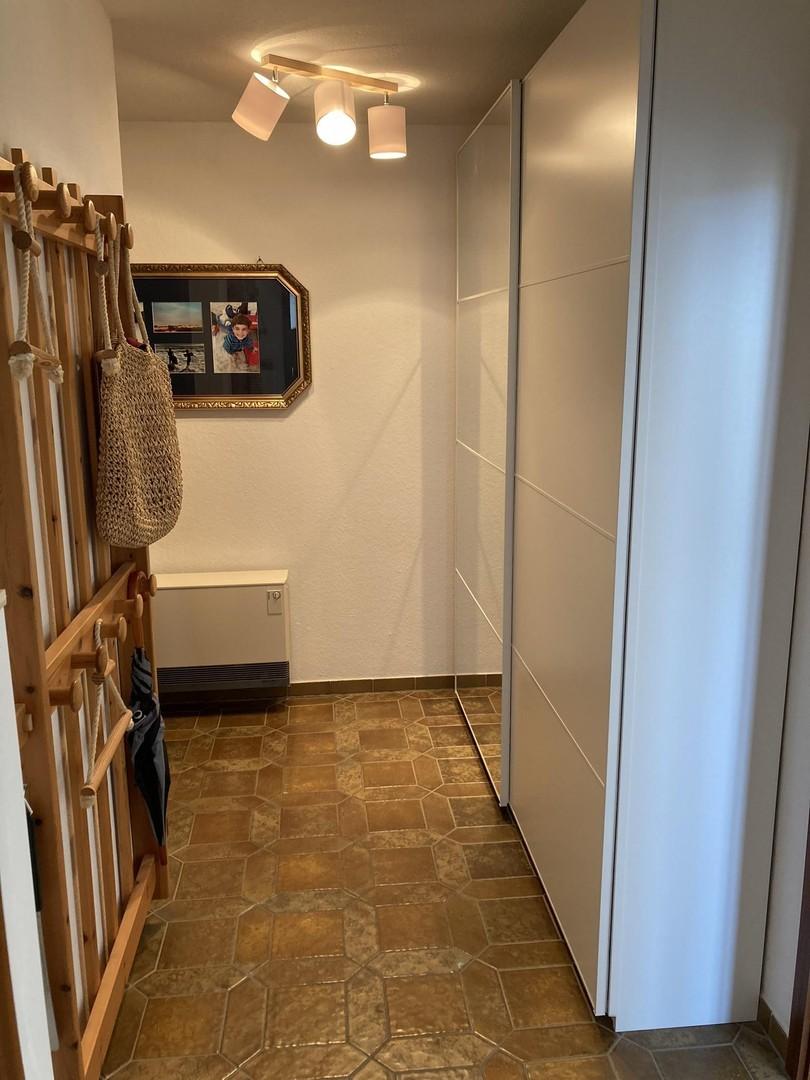 Flur mit großem Schrank