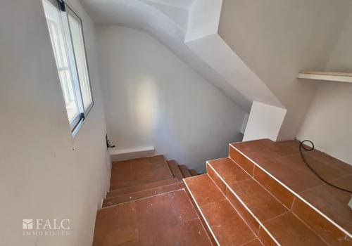 Treppe ins Untergeschoss