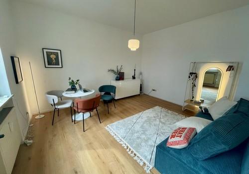 Wohn- und Schlafzimmer