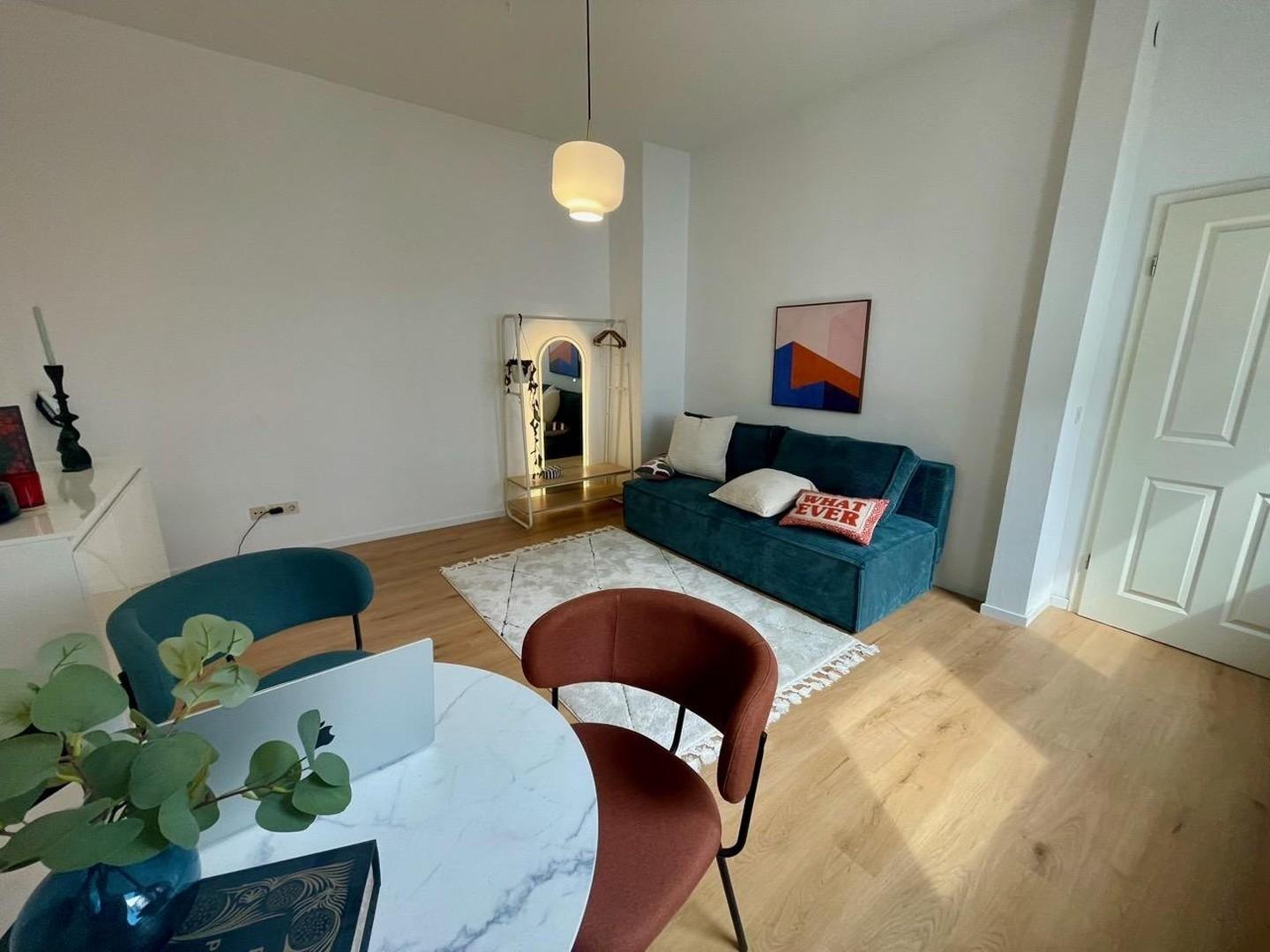 Wohn- und Schlafzimmer