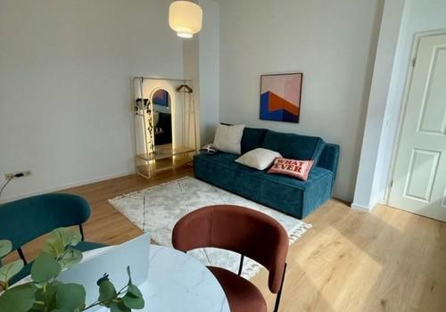 Wohn- und Schlafzimmer