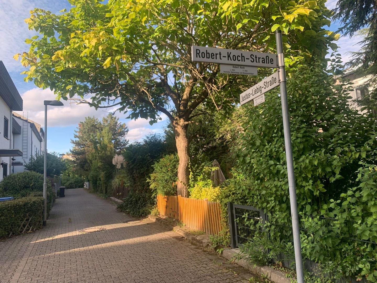 Strasse  30 er Zone 