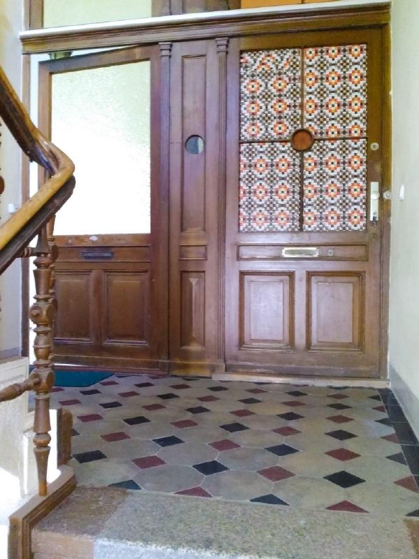 Im Treppenhaus (1)