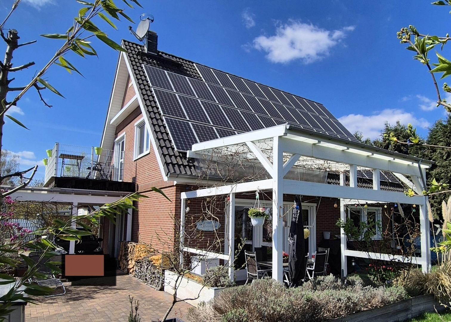 überdachte Terrasse am Haus