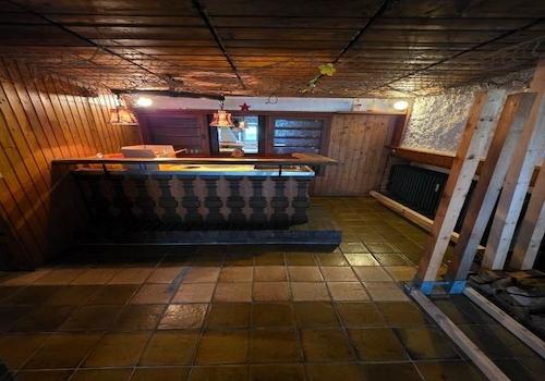 Keller Bar 1