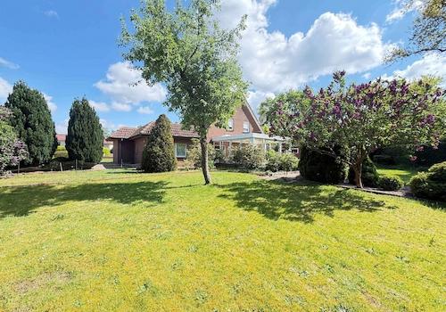 Haus mit schönem Garten