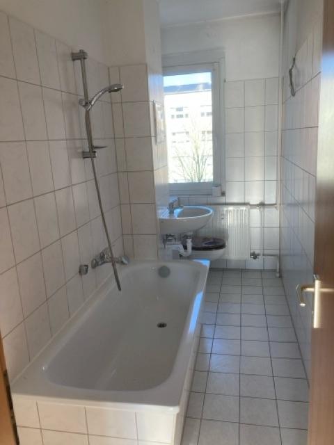 Bad mit Wanne