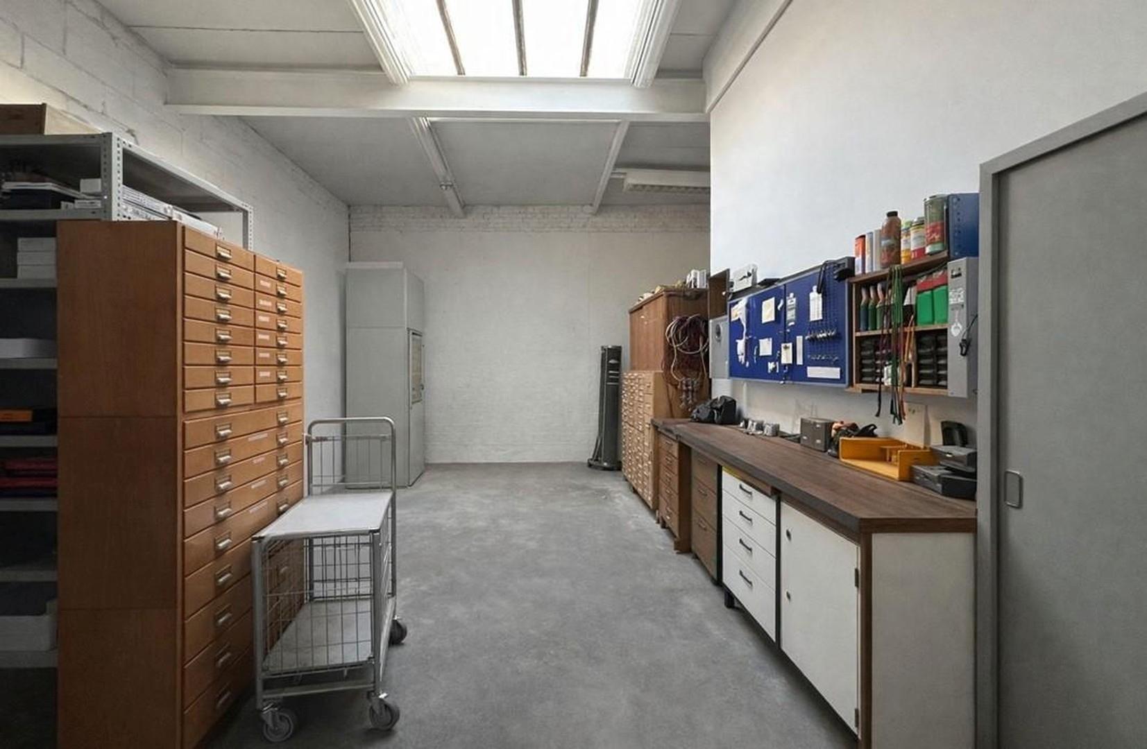 Lager/Bürofläche