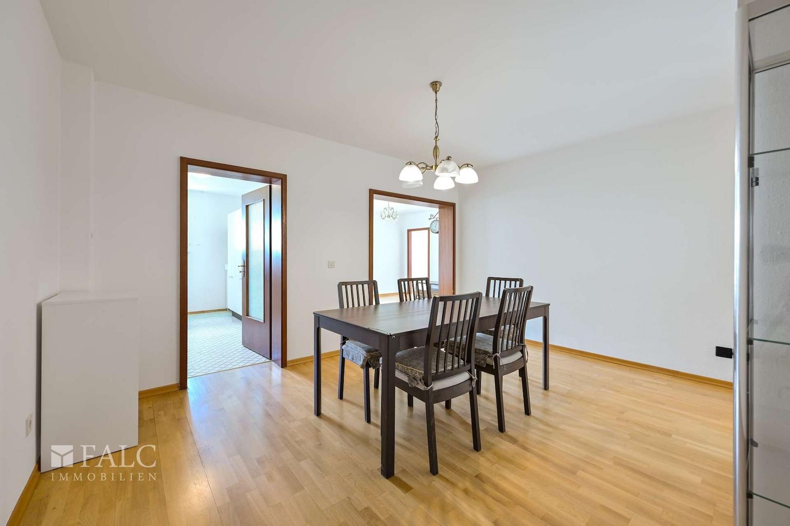 Essbereich Blick Küche & Wohnzimmer