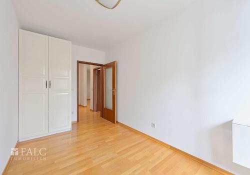 (Schalf-)Zimmer 1 Blick Tür