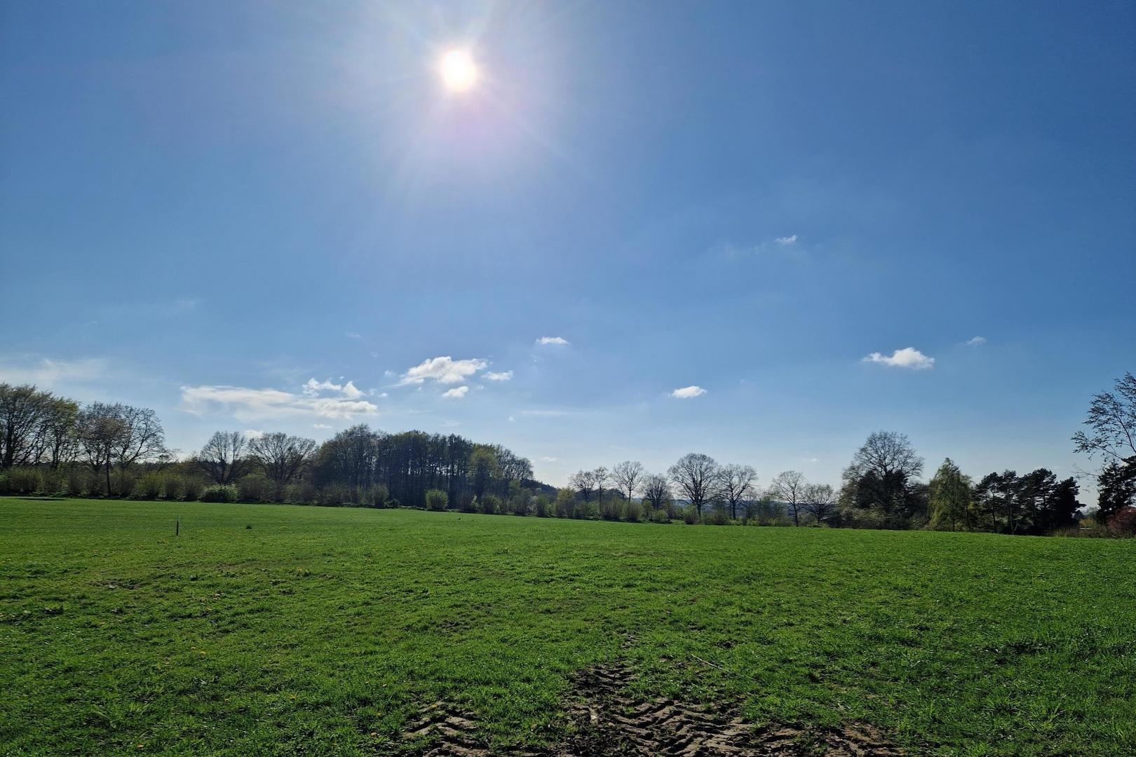 Sonniges Baugrundstück
